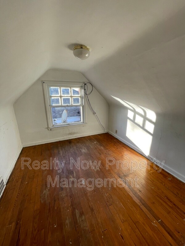 Building Photo - 13694 Cedar Rd