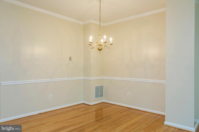 Building Photo - 10296 Chestnut Park Ln