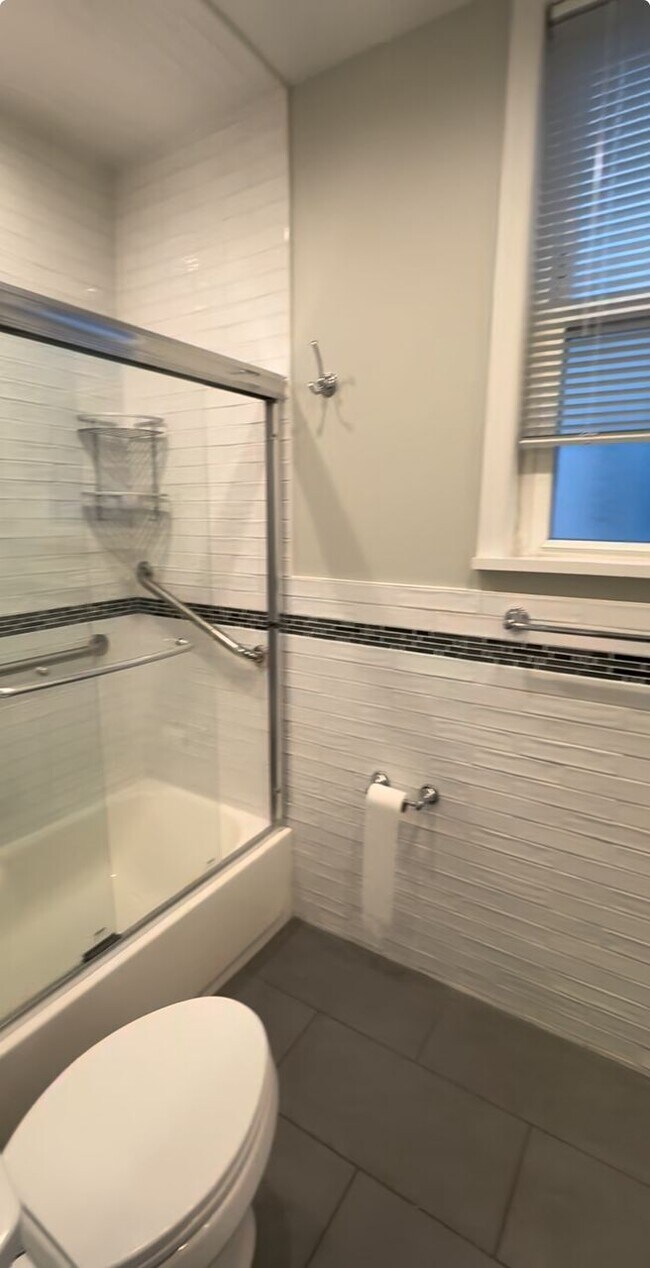 Foto del edificio - 8633 59th Ave