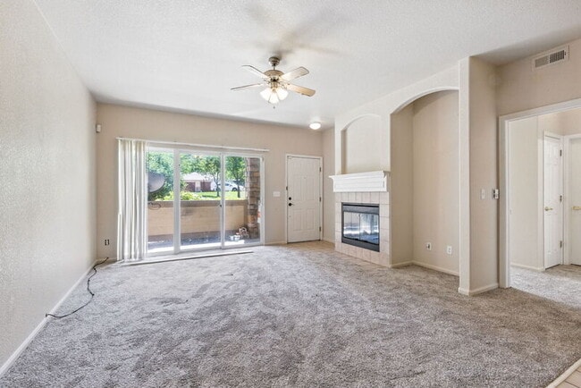 Building Photo - 7160 S Wenatchee Way