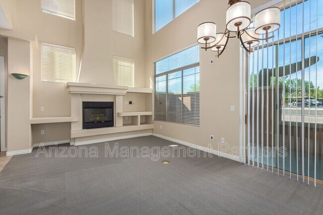 Foto del edificio - 14450 N Thompson Peak Pkwy
