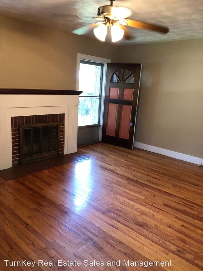 Building Photo - 2 br, 1 bath House - 2451 N Broadway