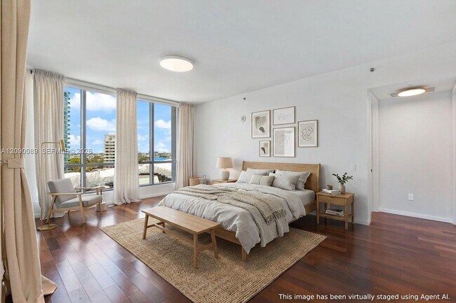 Foto del edificio - 5959 Collins Ave
