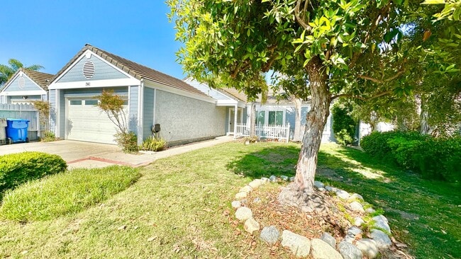 Building Photo - Beautiful Updating throughout Home!  Kitch...