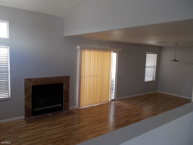 Building Photo - 3325 Paragon Dr