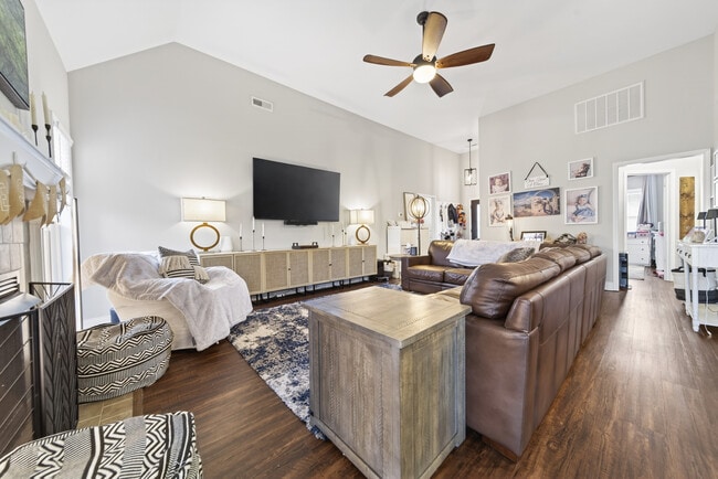 Foto del edificio - 163 Gabriella Ct