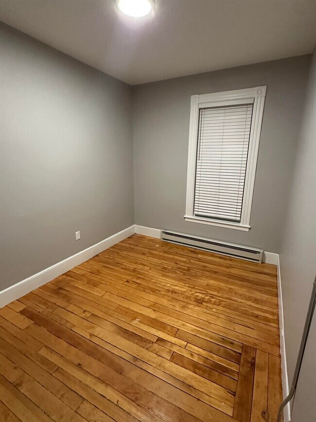 Foto del edificio - 4 N State St