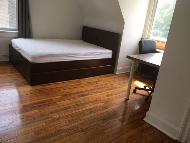 Foto del edificio - 5626 Wilkins Ave