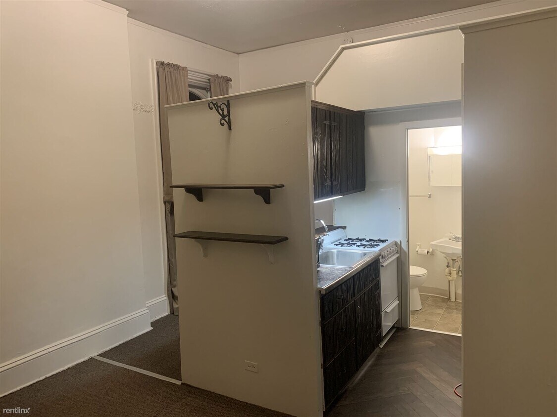 Primary Photo - Studio, 1 bath Apartment - 401 W Jackson St