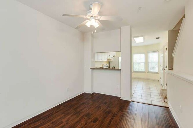 Building Photo - FOR RENT:  2 BEDROOM 2.5 BATH TOWNHOME IN ...