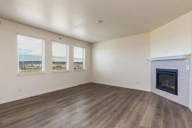Foto del edificio - 15898 Little Bluestem Rd