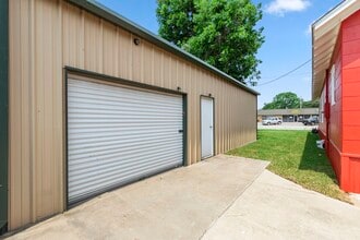 Building Photo - 1138 Fannin St