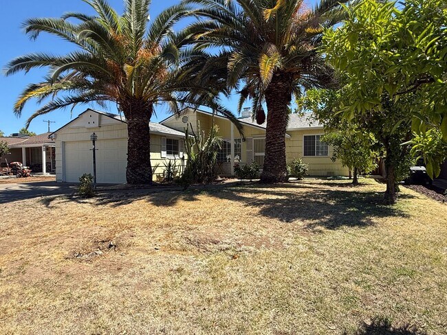 Foto del edificio - Cozy 2 bedroom 1 bathroom with pool!