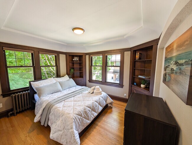 Foto del edificio - 1726 East Linnwood Avenue