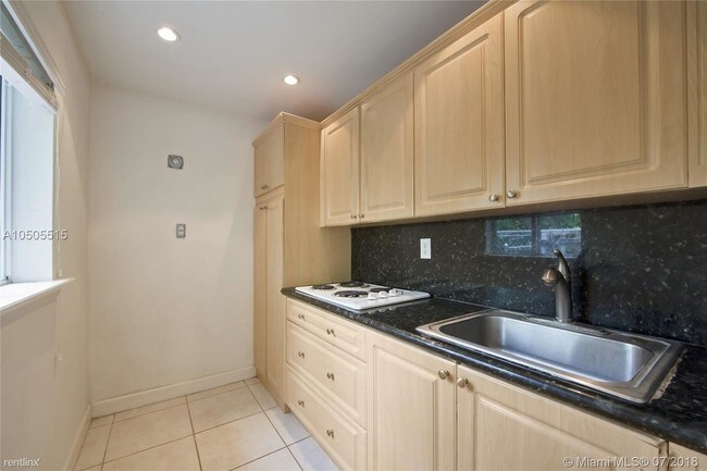 Building Photo - 5 br, 4 bath House - 6800 SW 57th Ter # 6800