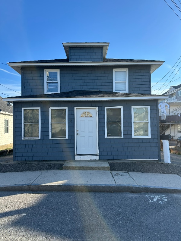 Building Photo - 9 M St