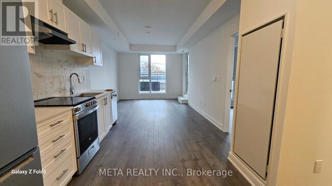 Building Photo - 715 Davis Dr