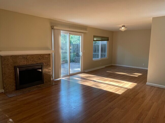 Building Photo - 10141 Firwood Dr
