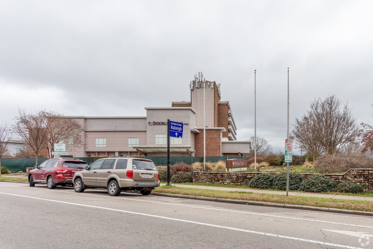 February 2023 - The Hub on Campus