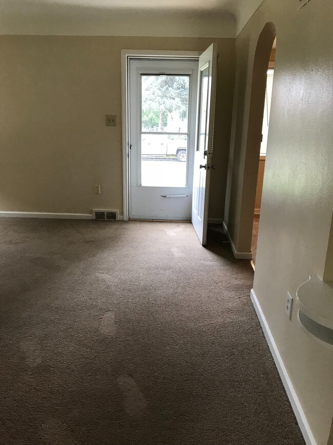 Foto del edificio - 326 12th St SW