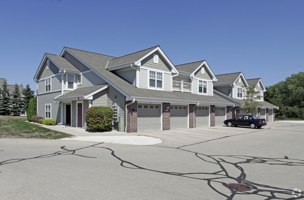 Primary Photo - Gateway Terrace Apartments