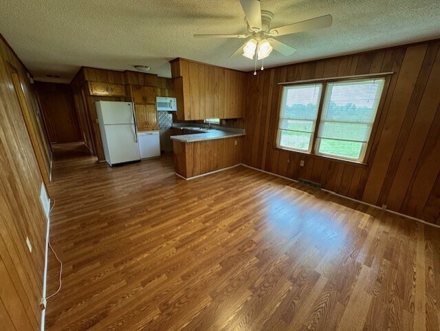 Building Photo - 379 Snow Creek Rd