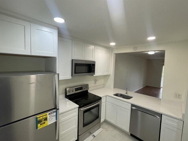 Foto del edificio - 143 NW 91st Ave