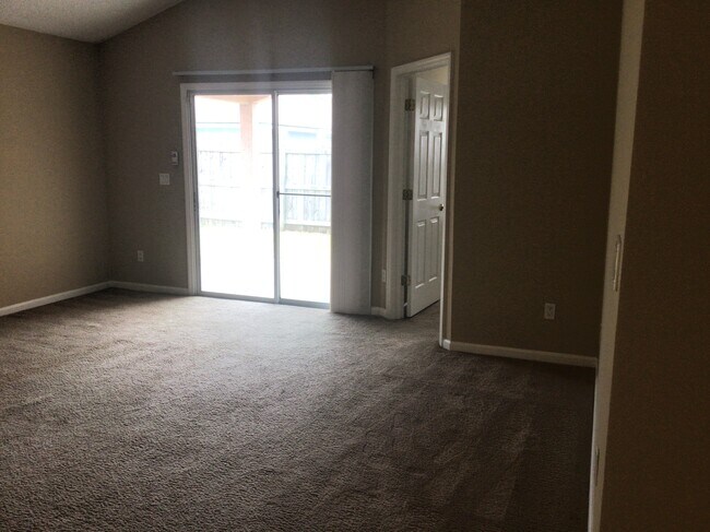 Building Photo - 10949 Acorn Park Drive E