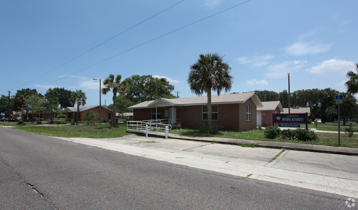 Foto principal - FERNANDINA BEACH APARTMENTS