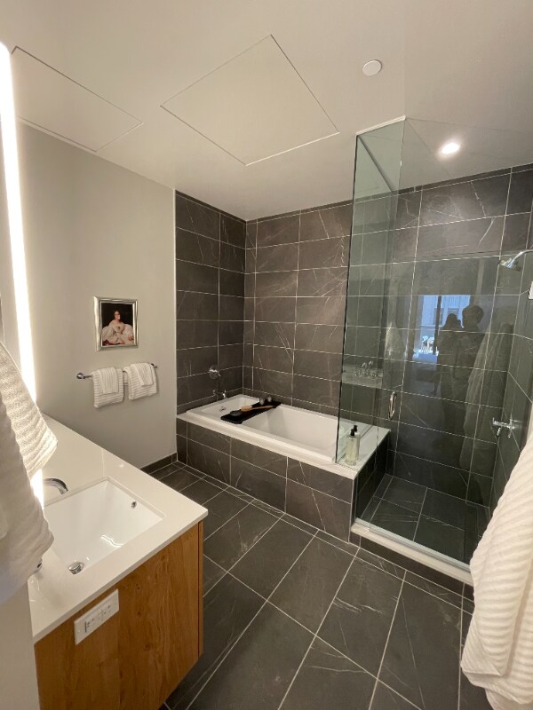 Building Photo - 1650 Market St