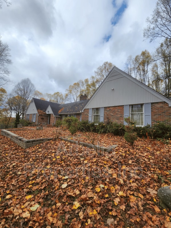 239 Barger Hollow Rd, Blountville, TN 37617 House Rental in