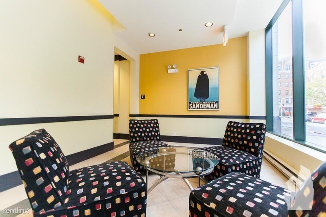 Foto del edificio - 4715 N Racine Ave