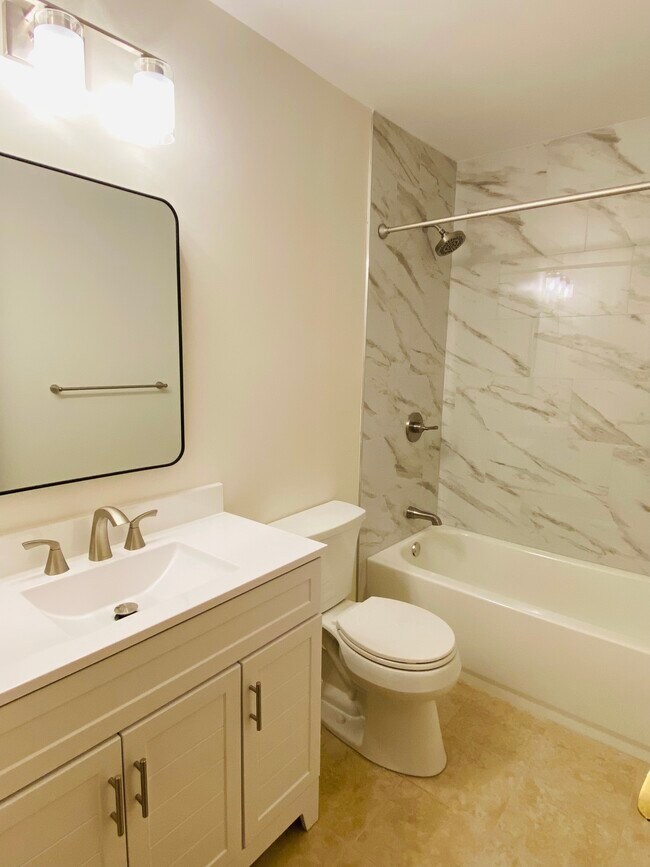 Foto del edificio - 713 E Brookside Ln