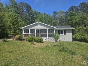 Building Photo - 640 Aubrey Dr