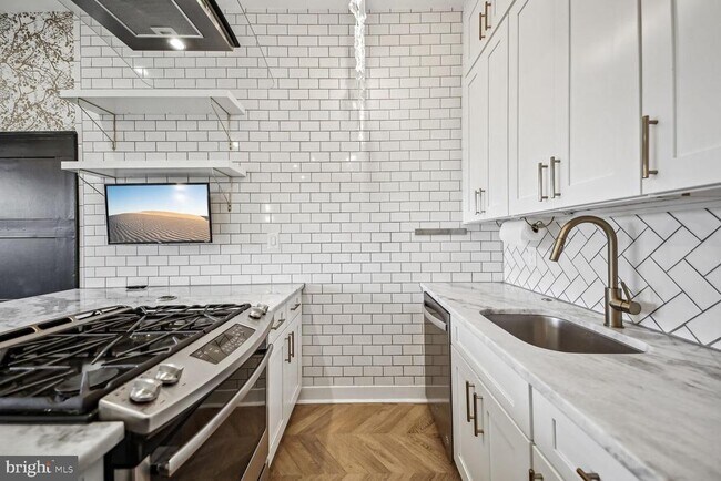 Foto del edificio - 2012 D St NE