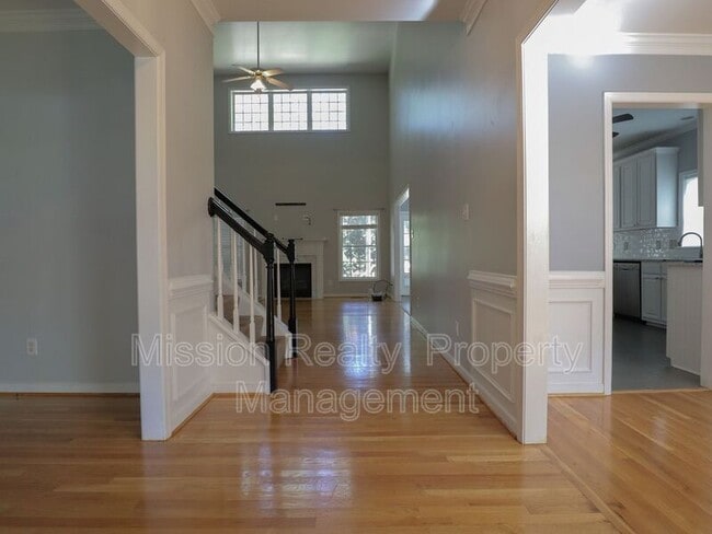 Foto del edificio - 9006 Birdsong Creek Ct