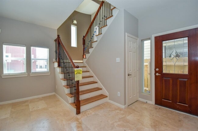 Foto del edificio - 1141 W 24th St