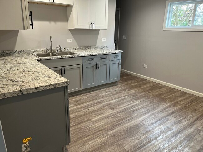 Foto del edificio - 1918 Ashland Ave