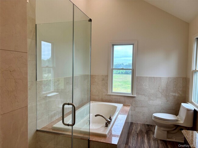 Building Photo - 335 Herricks Ln