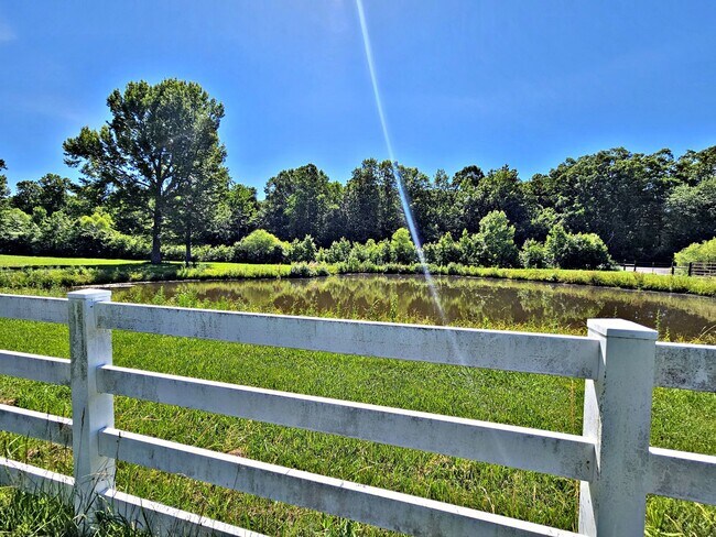 Building Photo - HOUSE FOR RENT - 4BR - Harvest
