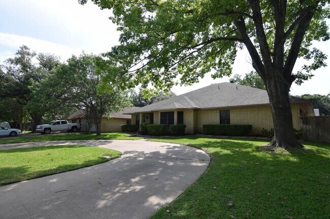 Foto del edificio - 2433 Canyon Creek Dr