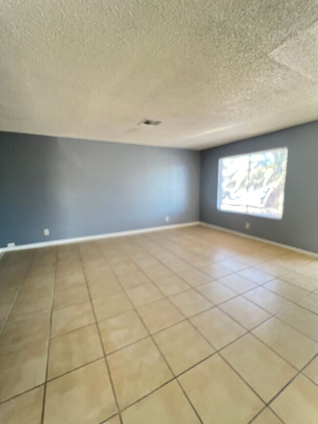 Building Photo - Single Story in Henderson