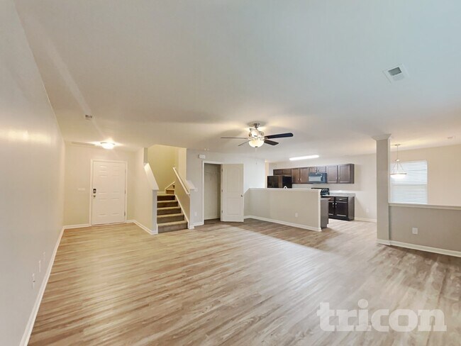 Building Photo - 805 Alta Wy
