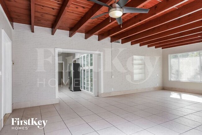 Foto del edificio - 530 S 28th Ave
