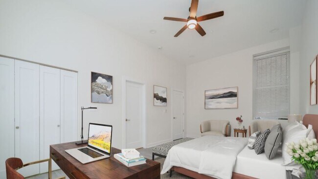 Foto del edificio - 727 N Hoyne Ave