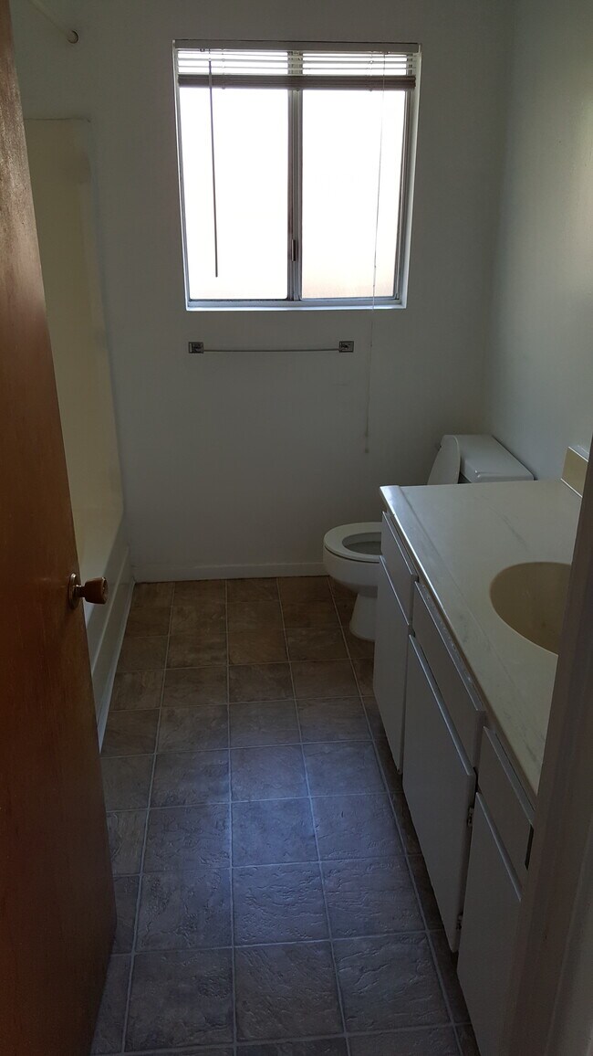 Foto del edificio - 522 W Fallbrook St