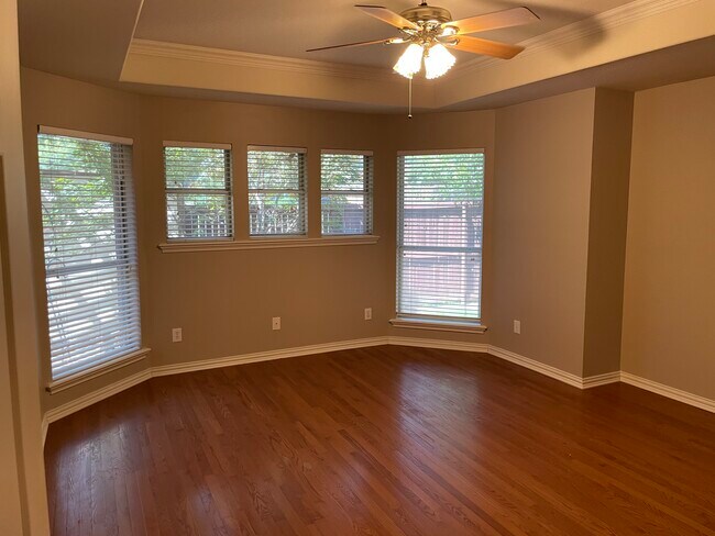 Foto del edificio - 3014 S Manor Ct