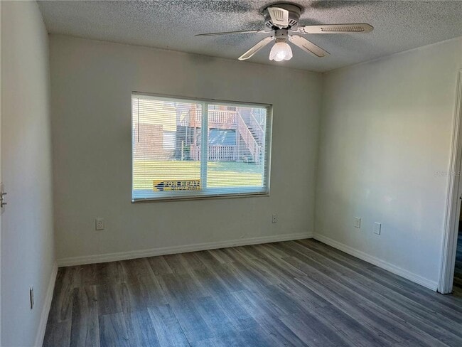 Foto del edificio - 9013 Westchester Cir