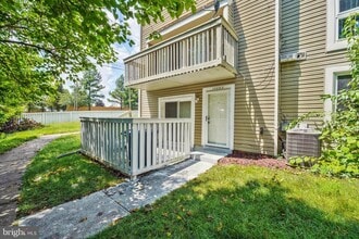 Building Photo - 12883 Cara Dr