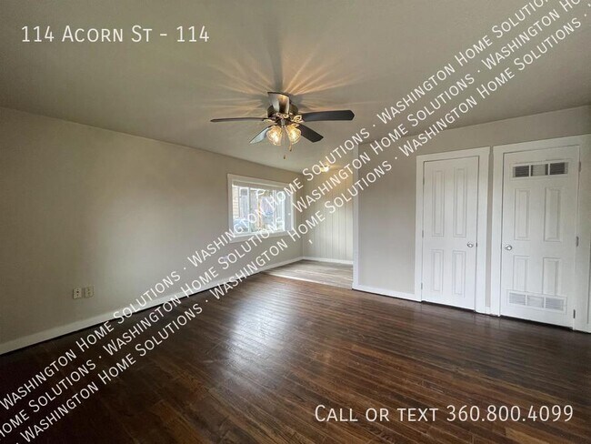 Foto del edificio - 114 Acorn St